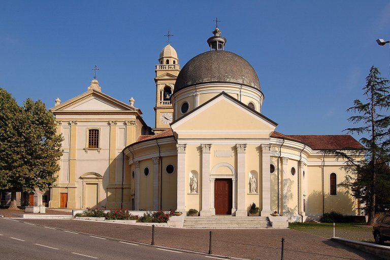 Parrocchia Santi Pietro e Paolo a Marano di Valpolicella: Foto di Gaetano Bonazzi per il Ctg Lessinia