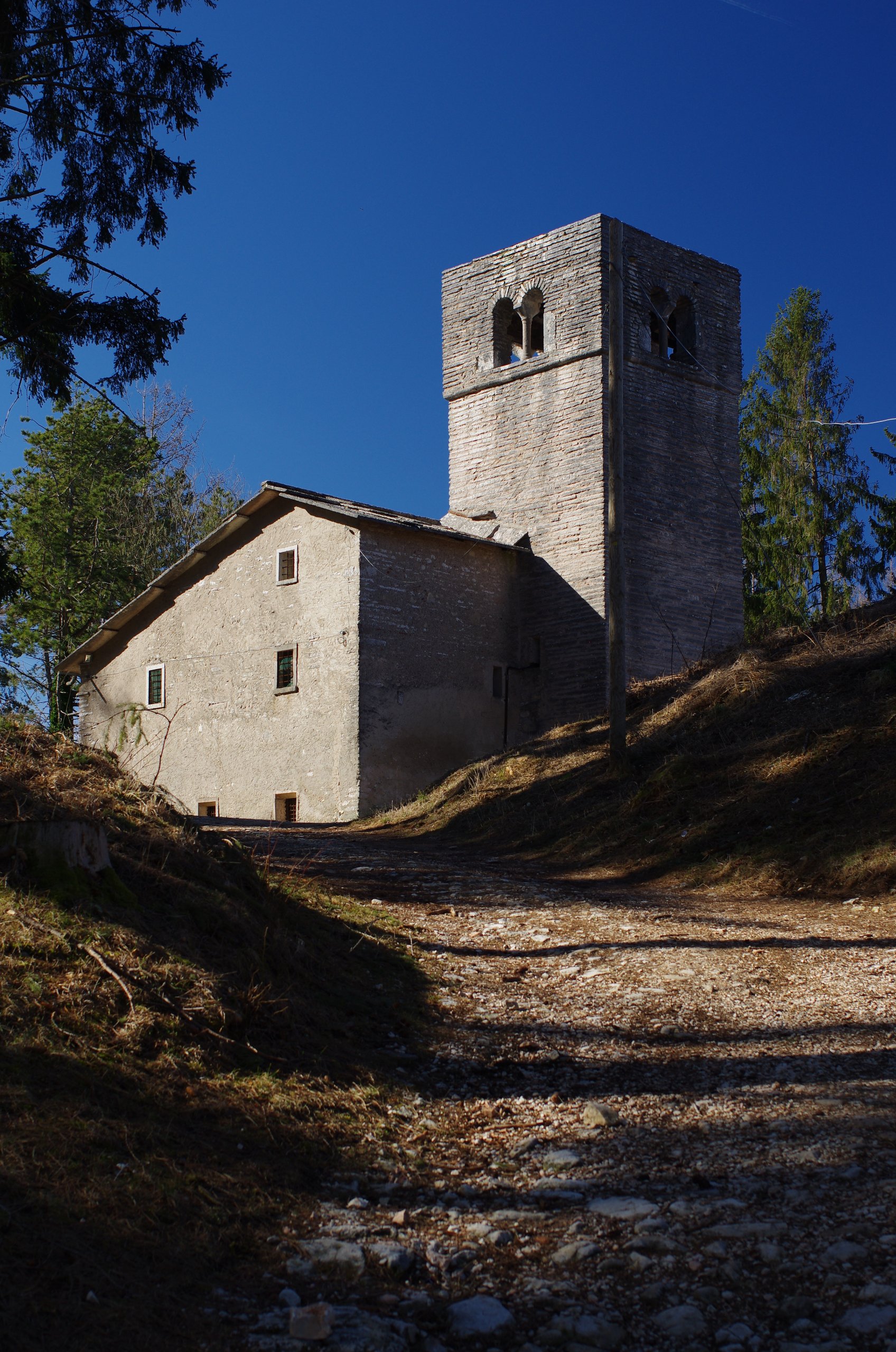 San Gioanni in Loffa (Foto Paolo Villa per il Ctg Lessinia)